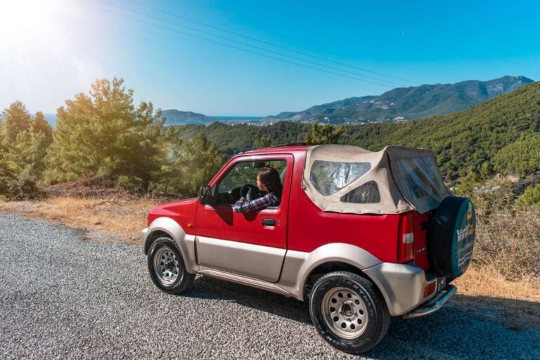 A scenic road trip begins with comfort, preparation, and the freedom to travel at your own pace. Photo by Atlantic Ambience, Pexels