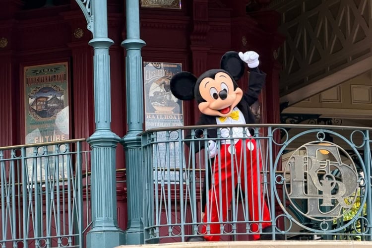 Mickey Mouse greets visitors at Disneyland Paris. Photo by Benjamin Rader