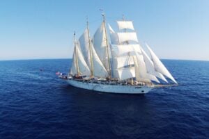 Star Clipper under full sail in the Aegean. Image credt Star Clippers