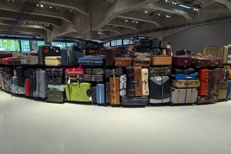 Suitcase Labyrinth at Fenix. Photo by Keri G