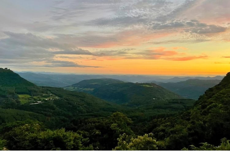 The sunset overlooking the Alpes Verdes, Canela. Photo by Ellen Carter