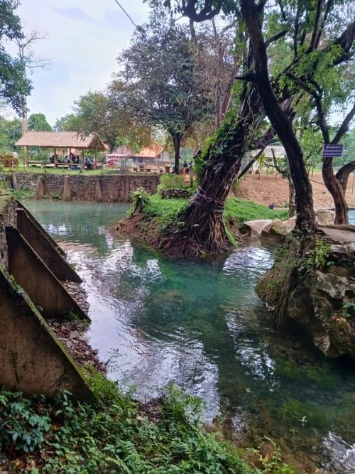 The turquoise waters of Blue Lagoon 1 in Vang Vieng, Laos. Photo by Shivika Singh