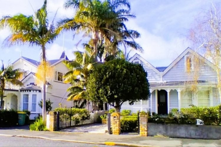 Waterfront homes in Devonport. Photo by Judy Barford